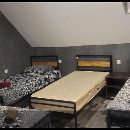 טביליסי Kiev Hostel מראה חיצוני תמונה