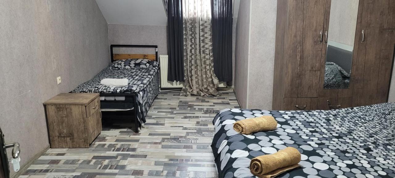 טביליסי Kiev Hostel מראה חיצוני תמונה