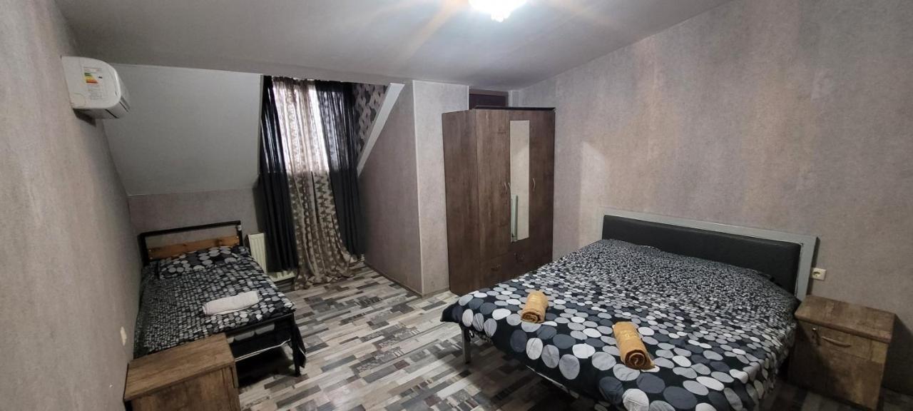 טביליסי Kiev Hostel מראה חיצוני תמונה