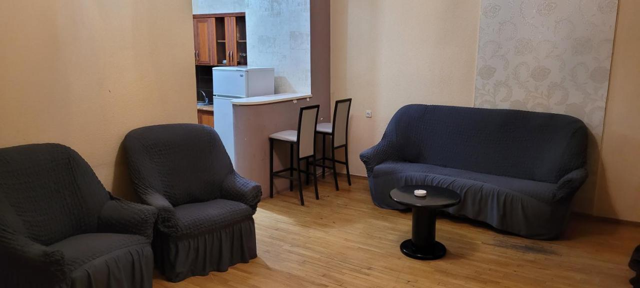 טביליסי Kiev Hostel מראה חיצוני תמונה