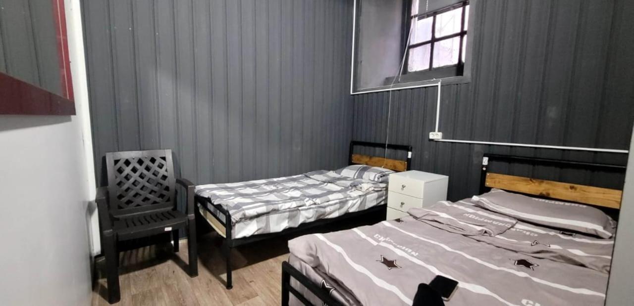 טביליסי Kiev Hostel מראה חיצוני תמונה
