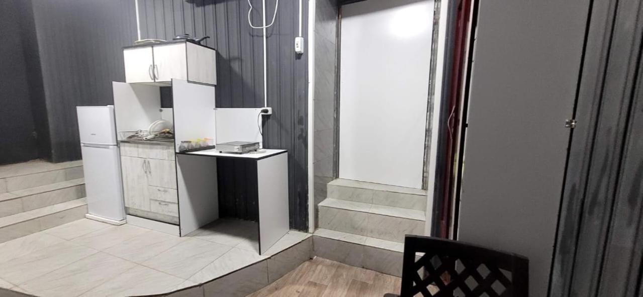 טביליסי Kiev Hostel מראה חיצוני תמונה
