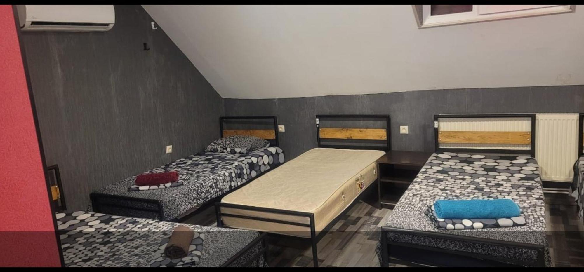 טביליסי Kiev Hostel מראה חיצוני תמונה